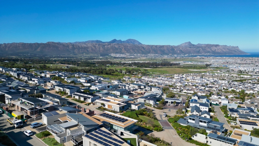5 Bedroom Property for Sale in Dennegeur Western Cape